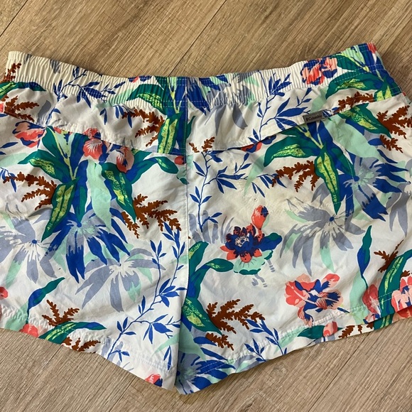 Columbia Shorts XL - Picture 2 of 4